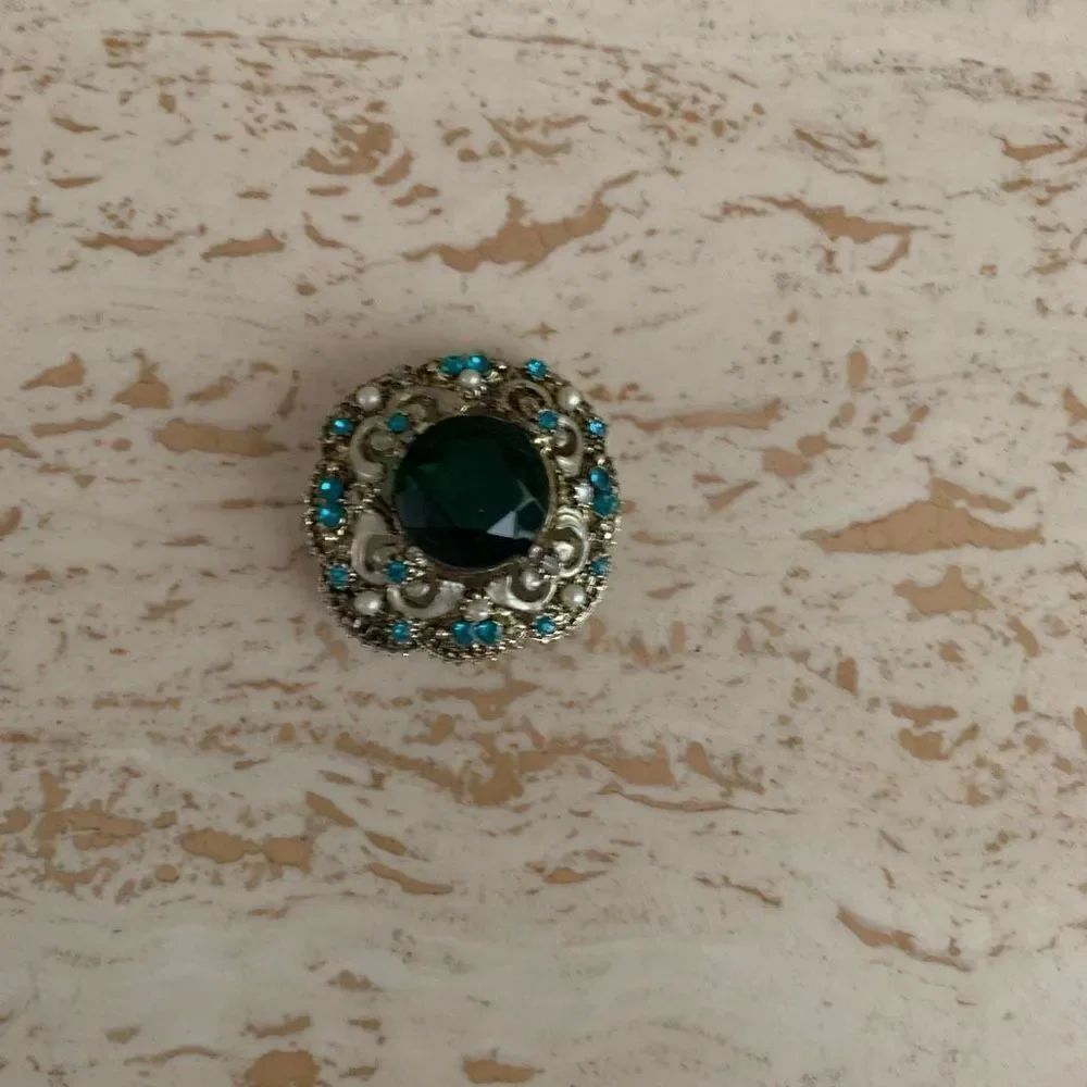 Green brooch